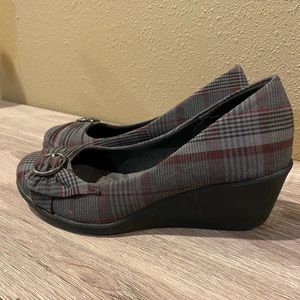 Like New- Dress Wedges. Size 5